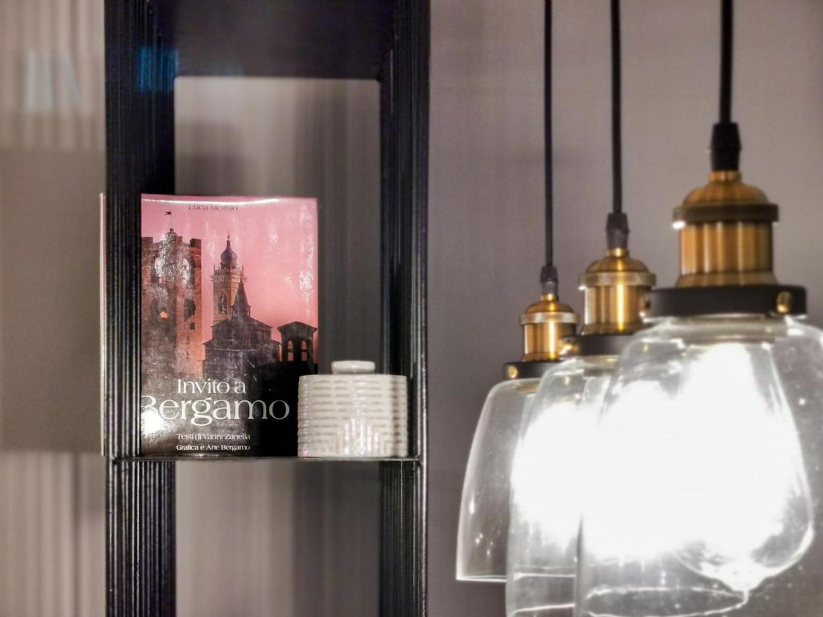 Chiclife - Florentin Downtown Apartment ベルガモ エクステリア 写真