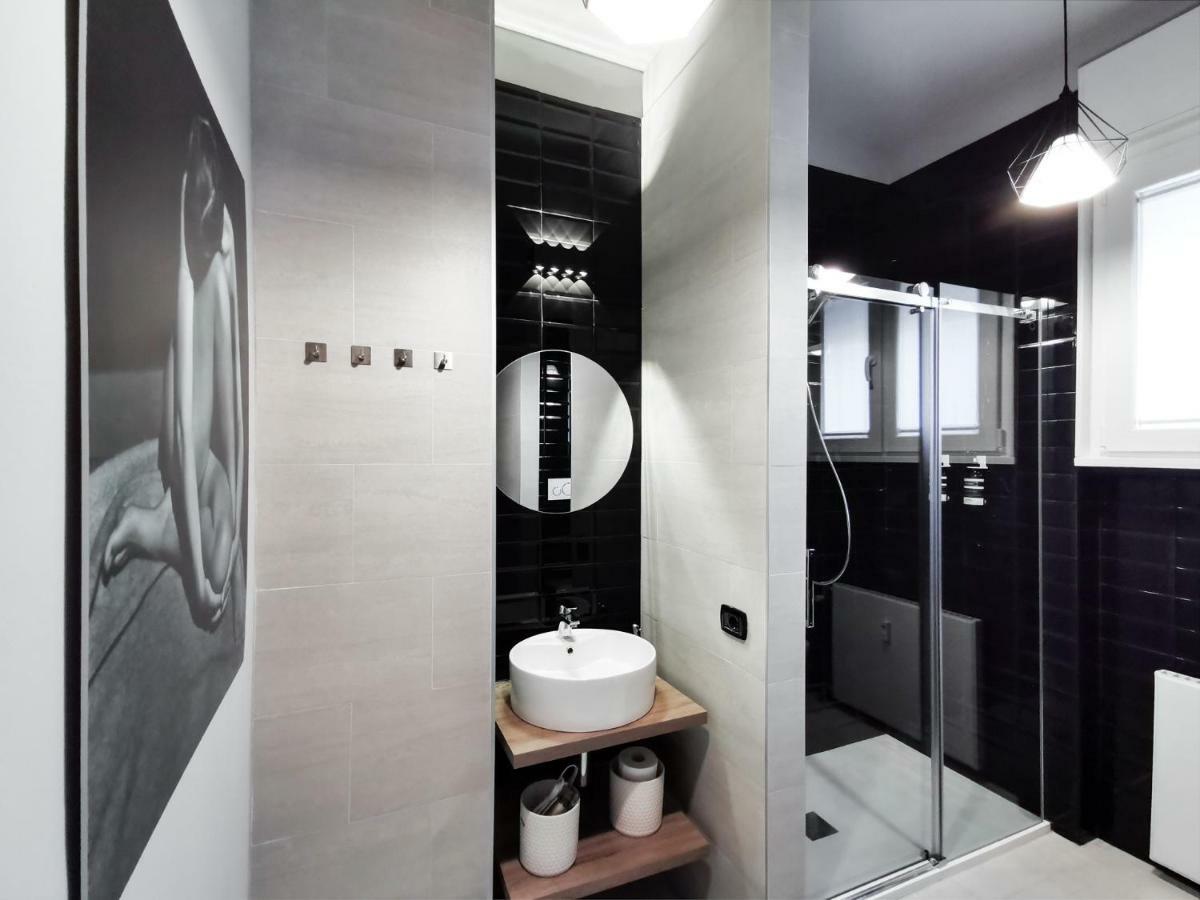 Chiclife - Florentin Downtown Apartment ベルガモ エクステリア 写真